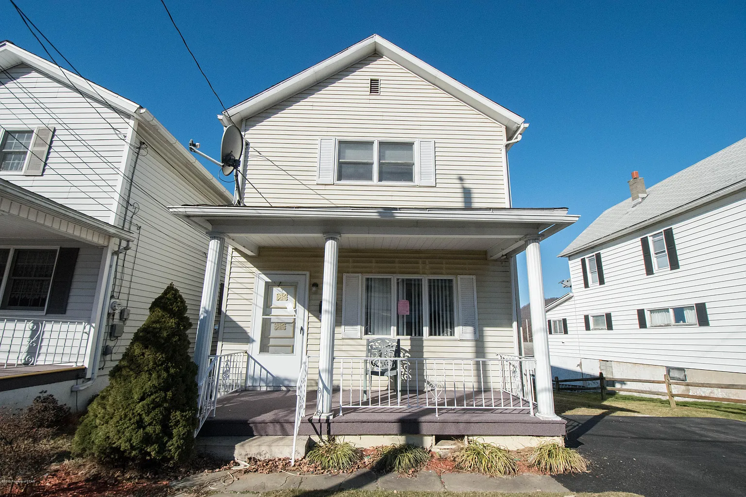 98 Cliff St photo 1