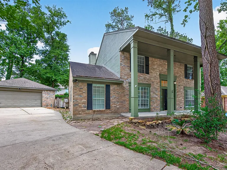 106 Breezy Point Pl — Photo 1