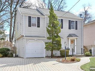 406 Terhune Ave, Paramus, NJ 07652