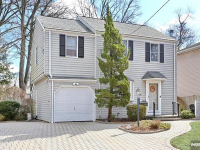 406 Terhune Ave, Paramus, NJ, 07652