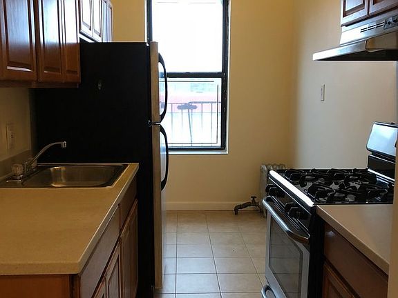 3rd image of 3715 81st St APT 6I