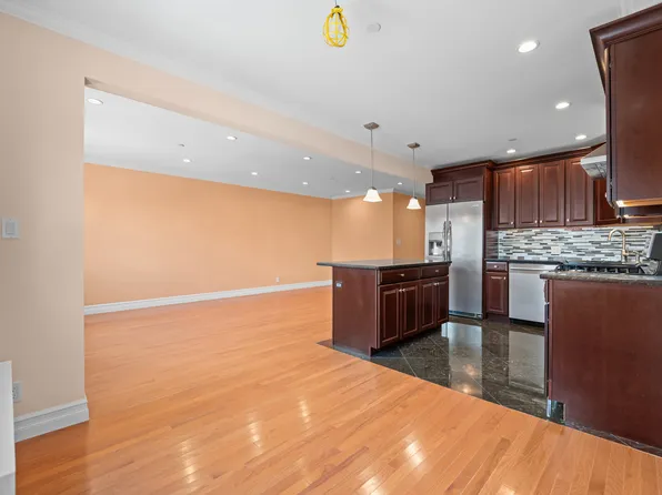 22-16 Steinway Street 2B image 3 of 18