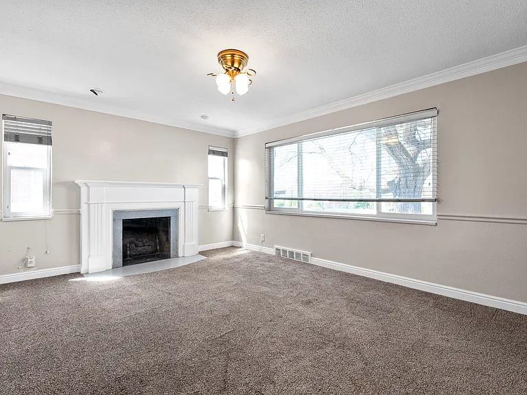 1334 N 380 W #1334 — Photo 3