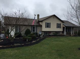 17 Dead End Rd, Millerstown, PA 17062