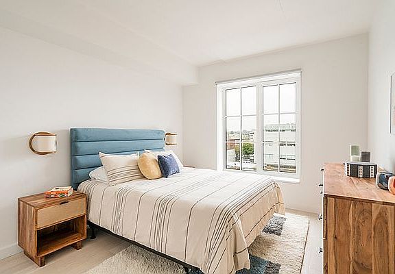 3rd image of 350 Clarkson Ave APT 830