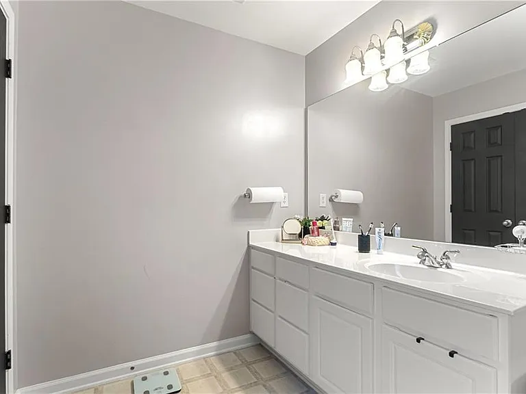 3538 Old Towne Ln — Photo 15