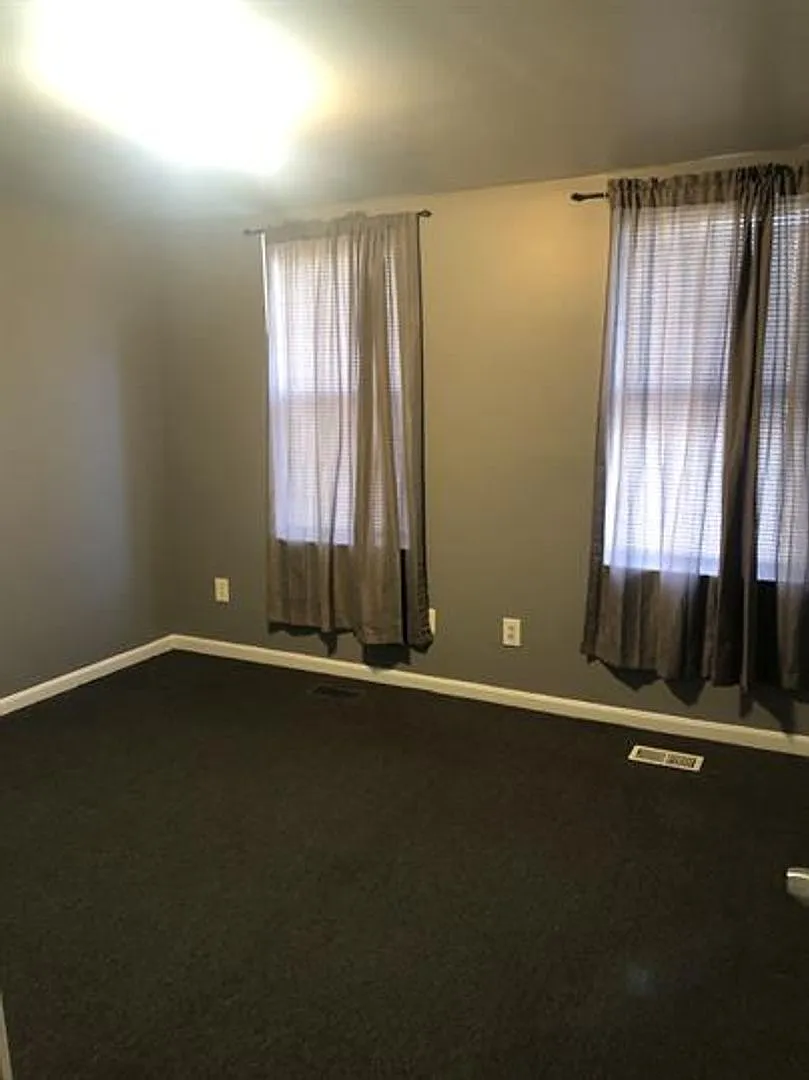 4101 Fernhill Ave — Photo 2