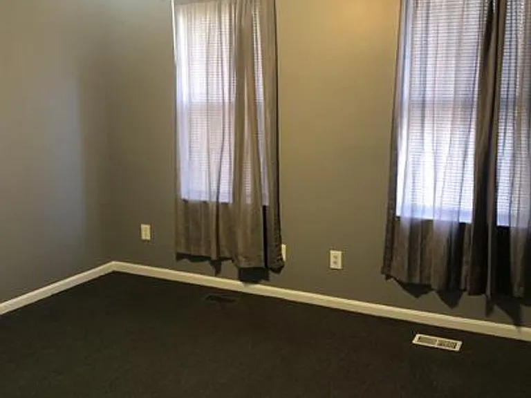 4101 Fernhill Ave — Photo 2