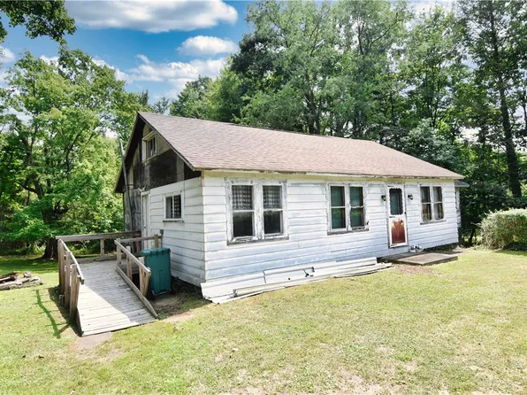 2138 Horsecreek Rd, Oil City, PA 16301