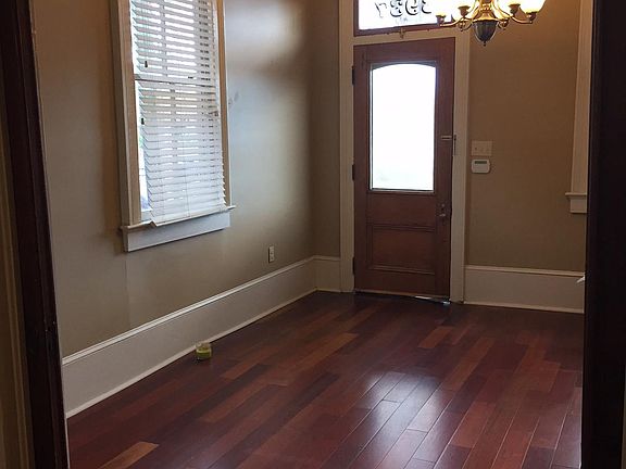 2nd image of 3937 Toulouse St