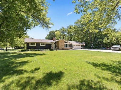 3290 S Johnson ROAD, New Berlin, WI, 53146