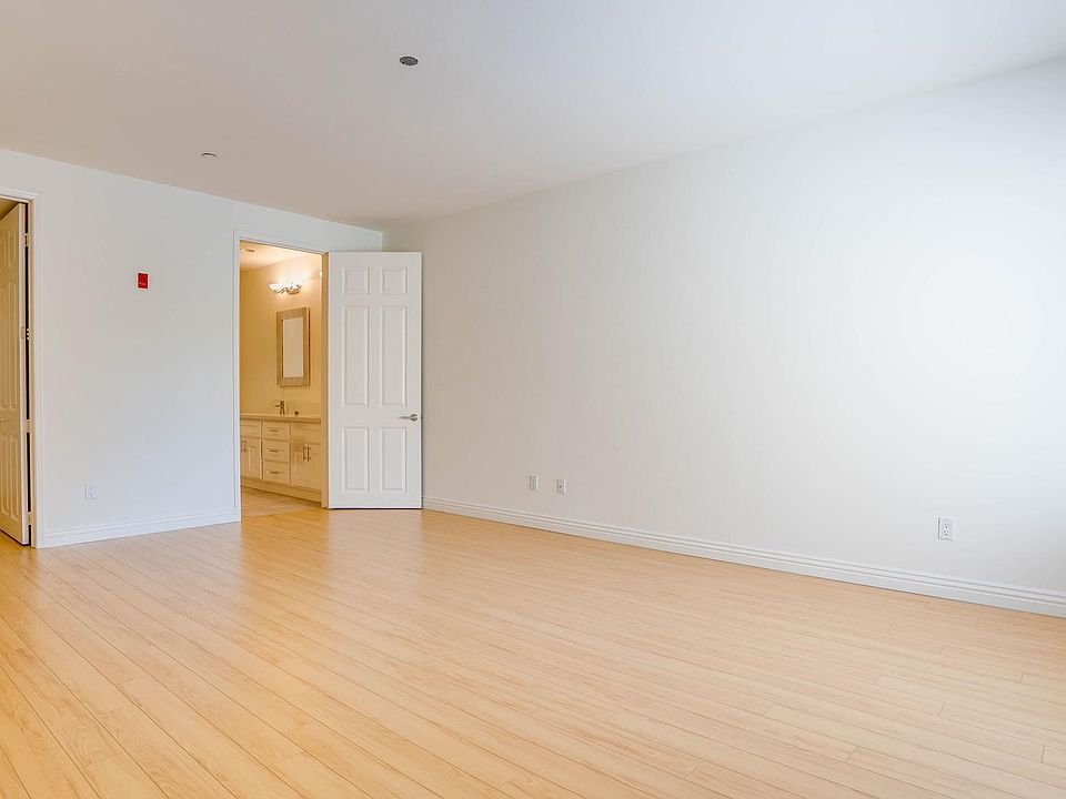 1st image of 4100 Wilshire Blvd APT 207