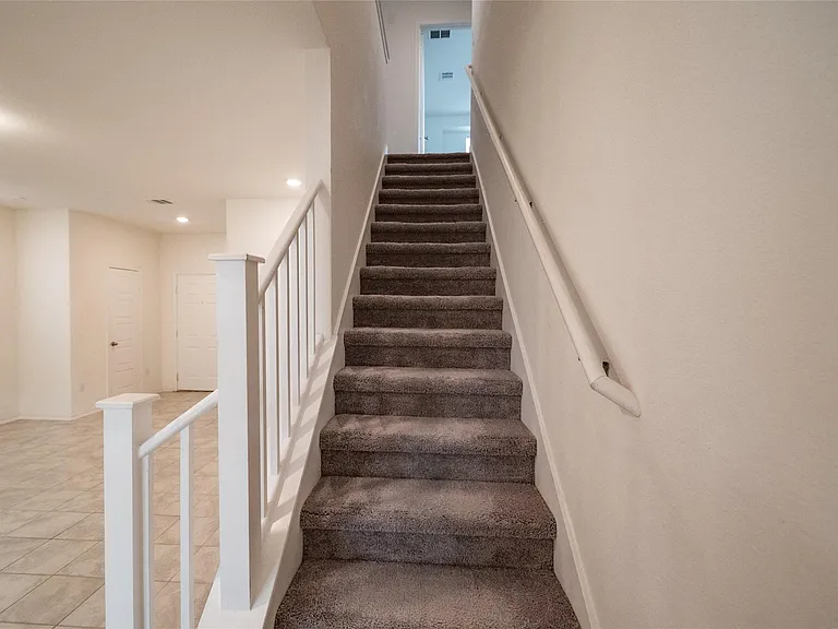 6412 Carriage Pines Dr — Photo 13