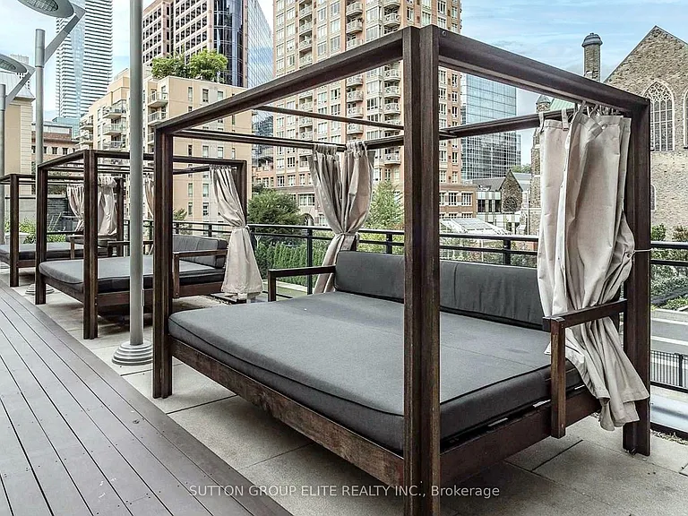 110 Charles St E #2410 — Photo 28
