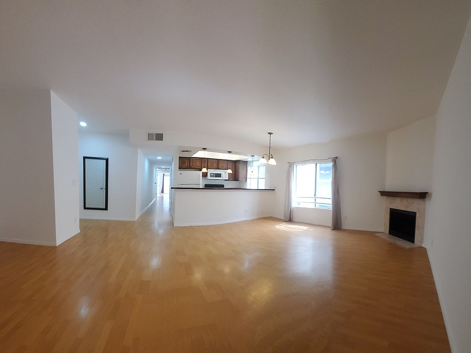 1st image of 1546 Amherst Ave APT 102