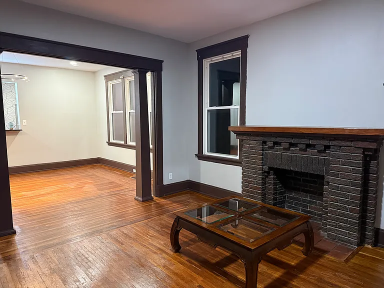 2035 Weyer Ave #5 — Photo 5