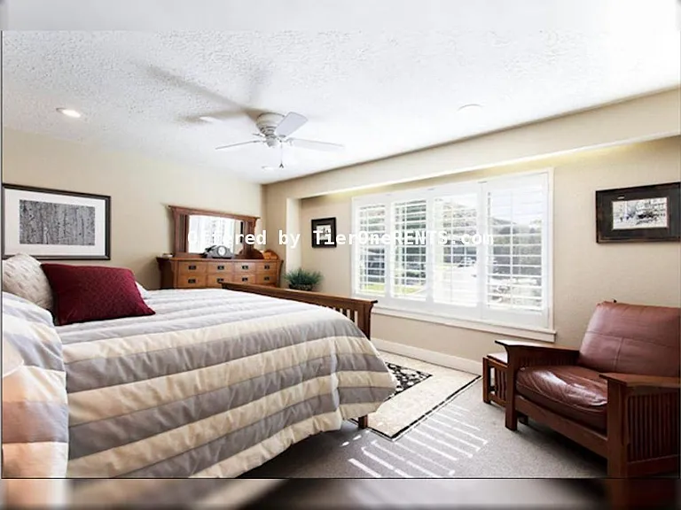 3848 S Cliff Dr — Photo 11
