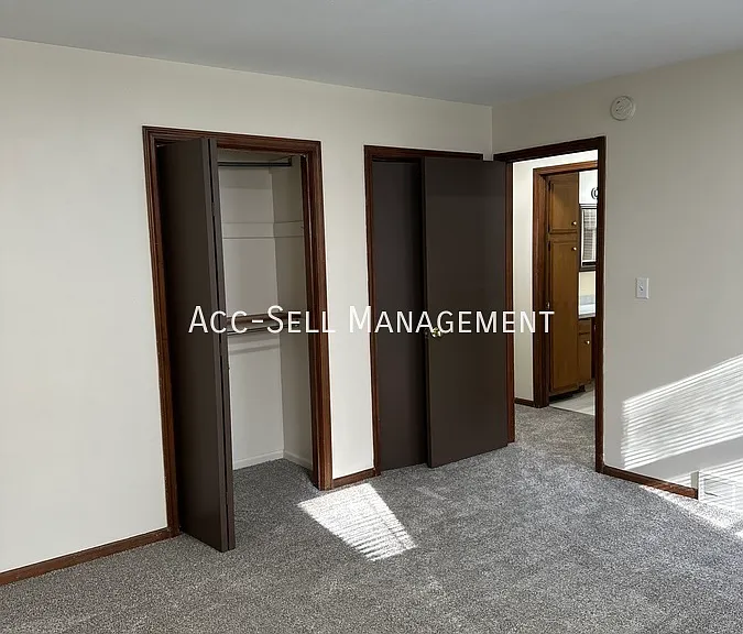 5798 Christie Ave SE — Photo 9