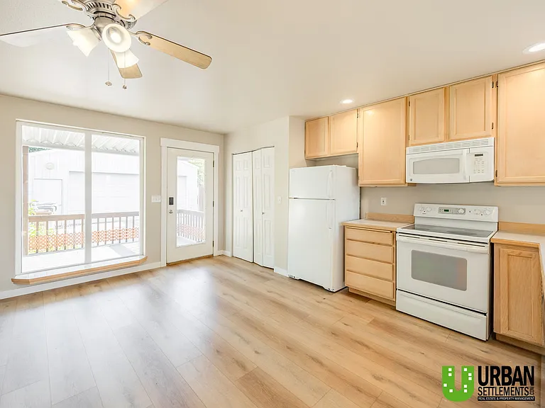 4112 E 23rd Ave — Photo 18