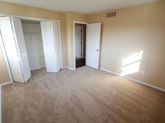 5th image of 1409 Mount Rainier Dr