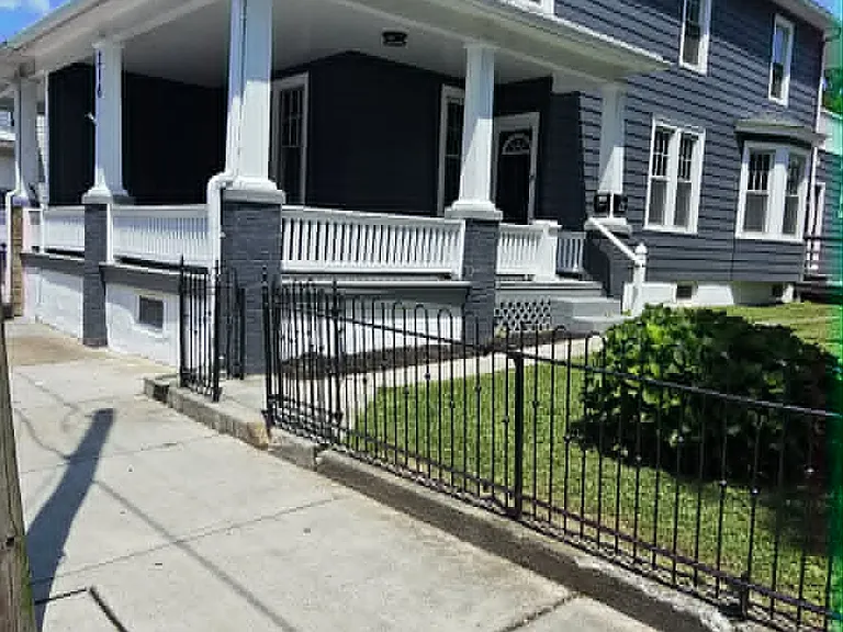 216 Penn St — Photo 8