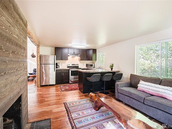 3rd image of 22207 Maple Dr NW