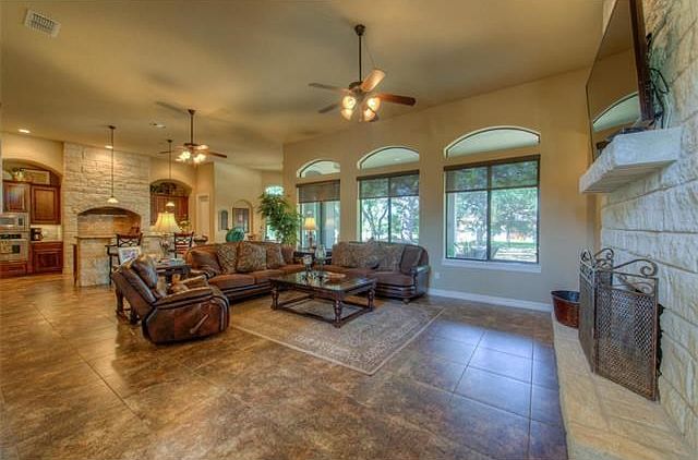 2nd image of 205 Rio Ancho Blvd