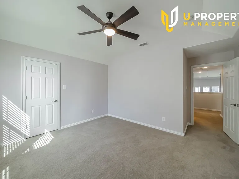 1810 Port Isabel Dr — Photo 33