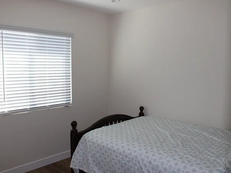 271 Grace Ave — Photo 15