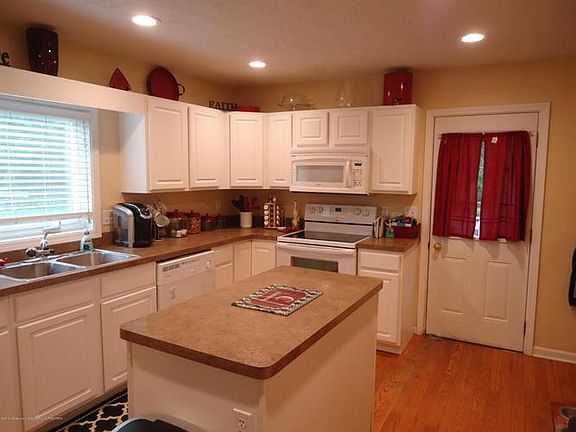 3rd image of 211 Upland Ave