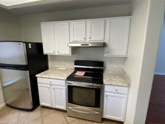 4th image of 500 Whispering Oak Cir