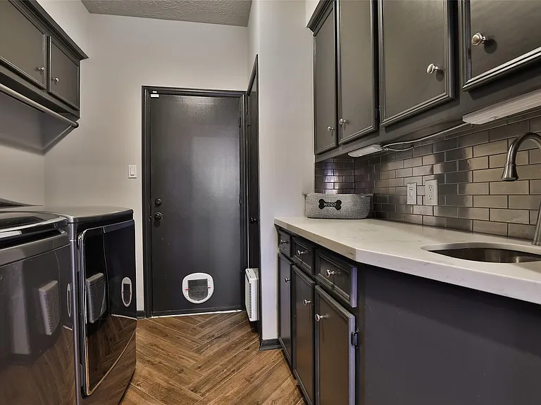1818 Brookchester Dr — Photo 29