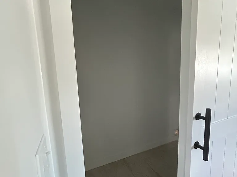 2141 Bradley Ave — Photo 14
