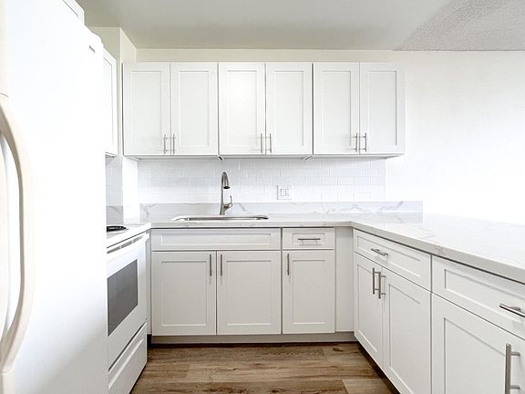 3rd image of 55 S Kukui St APT D613