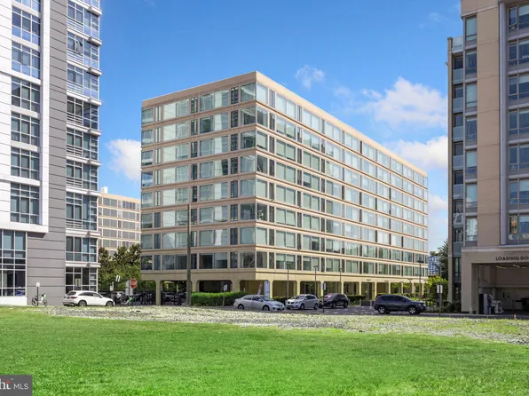 1101 3rd St SW APT 415, Washington, DC 20024