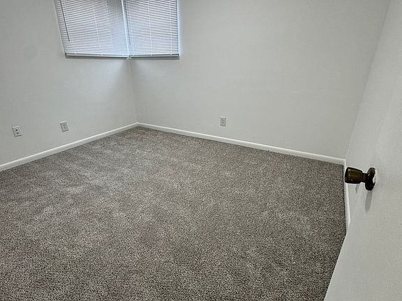 5th image of 3021 Park Ave APT 7