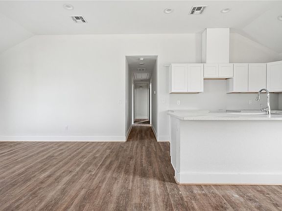 3rd image of 123 Flounder Dr