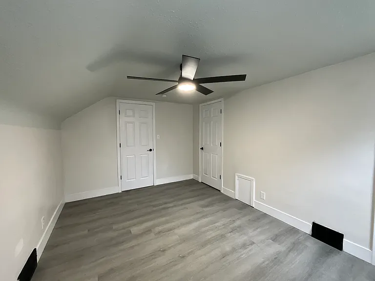 20210 Gladstone Rd — Photo 29