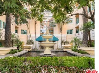 11500 San Vicente Blvd APT 204, Los Angeles, CA 90049
