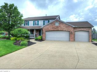 14030 Revere Cir, Middleburg Heights, OH