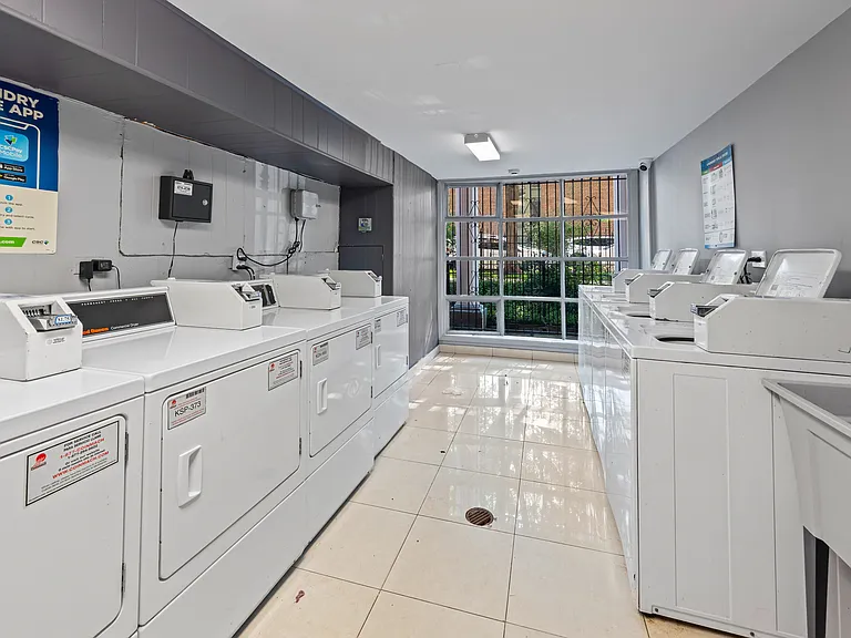 6122 N Winthrop Ave #400 — Photo 16