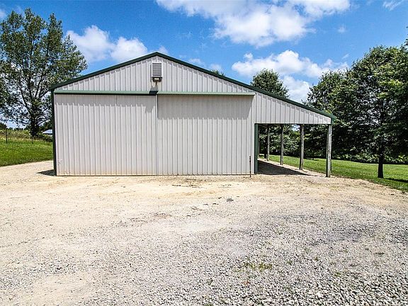 4th image of 282 Green Bluff Dr
