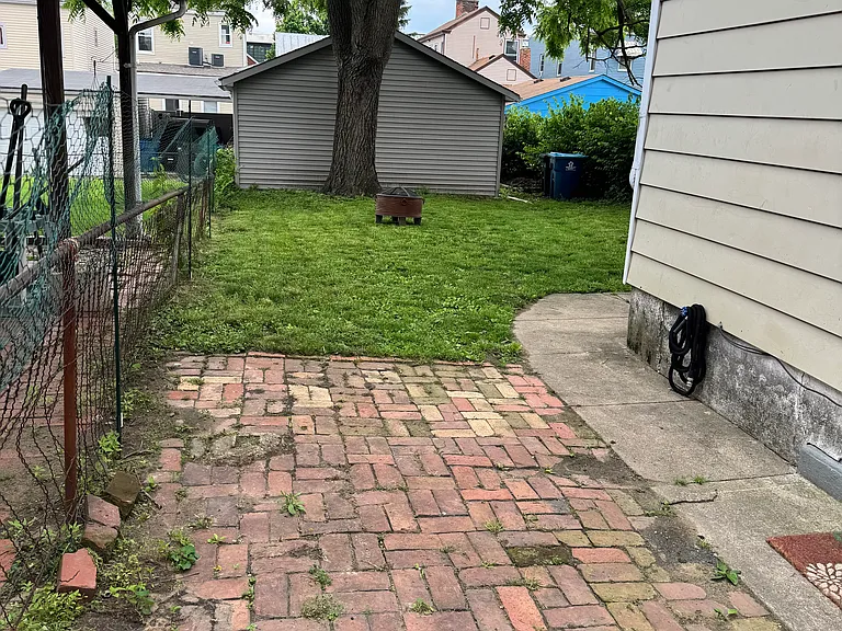 224 Walnut St — Photo 14