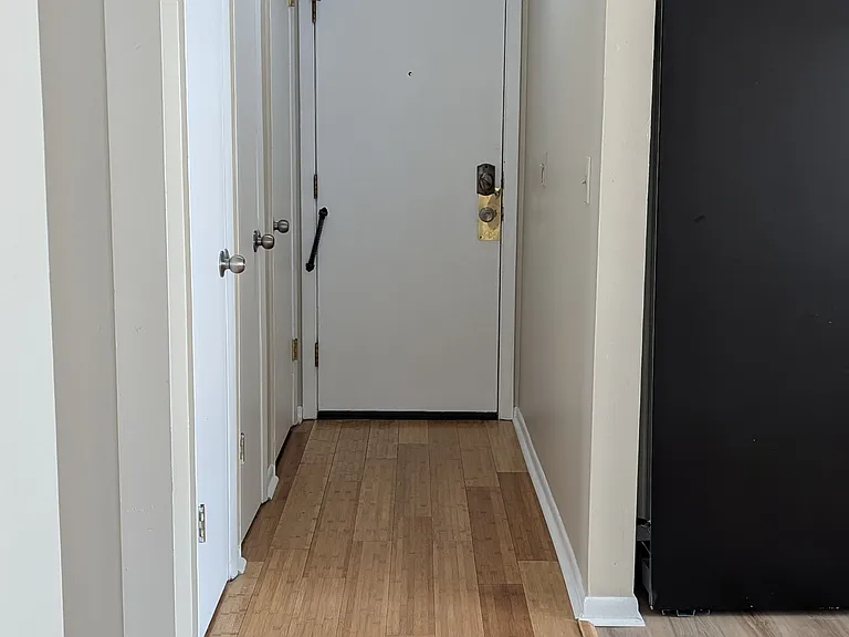 35 Parkwood St #2 — Photo 4