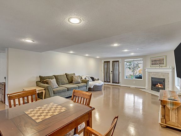 3rd image of 1768 E Park View Ln #B