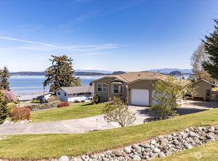 606 Maplewood Loop, Oak Harbor, WA 98277