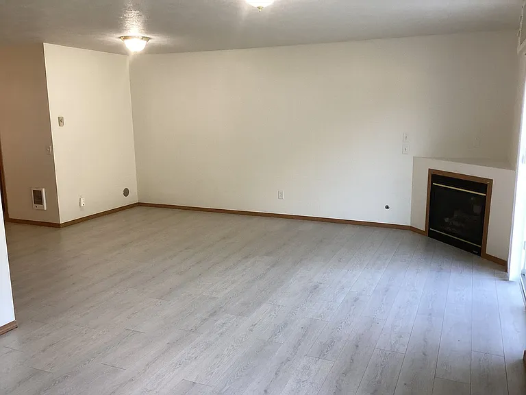 307A & 307 N Hallett St #B — Photo 18