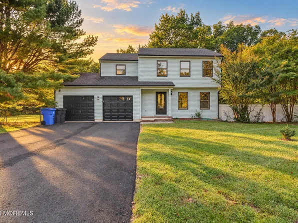 195 Edgemere Ct, Toms River, NJ 08755