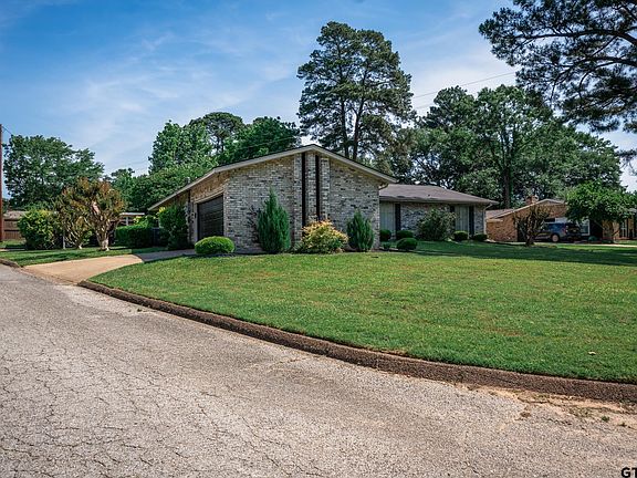 5th image of 317 E Robinwood Dr