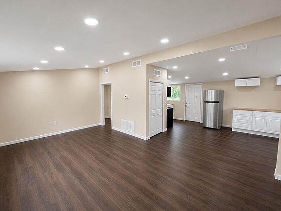 4th image of 12704 Whitcomb St